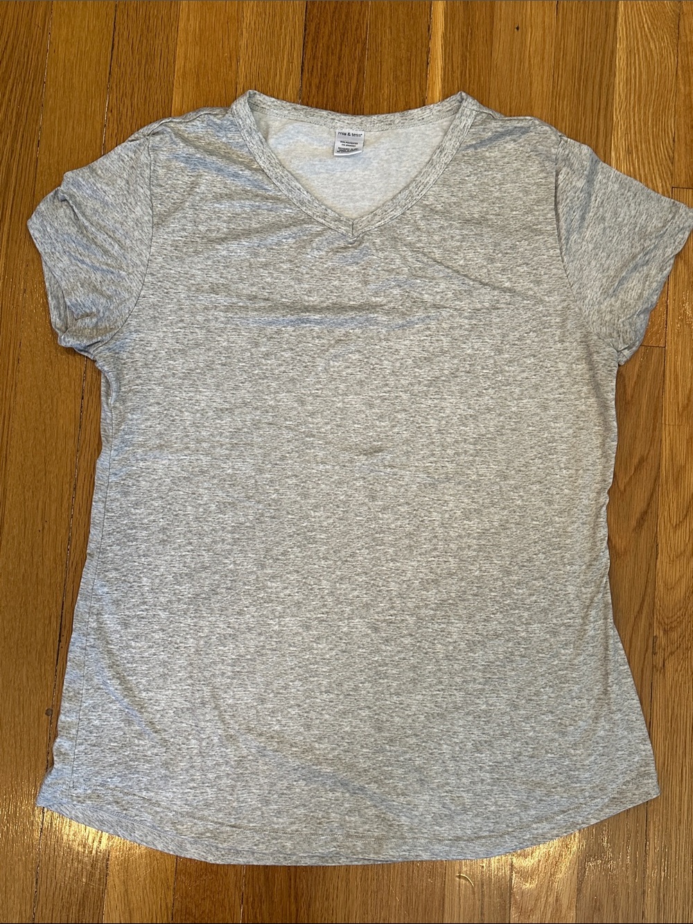Mia and Tess V-Neck Neck T-Shirt Light Gray, super soft, NWOT